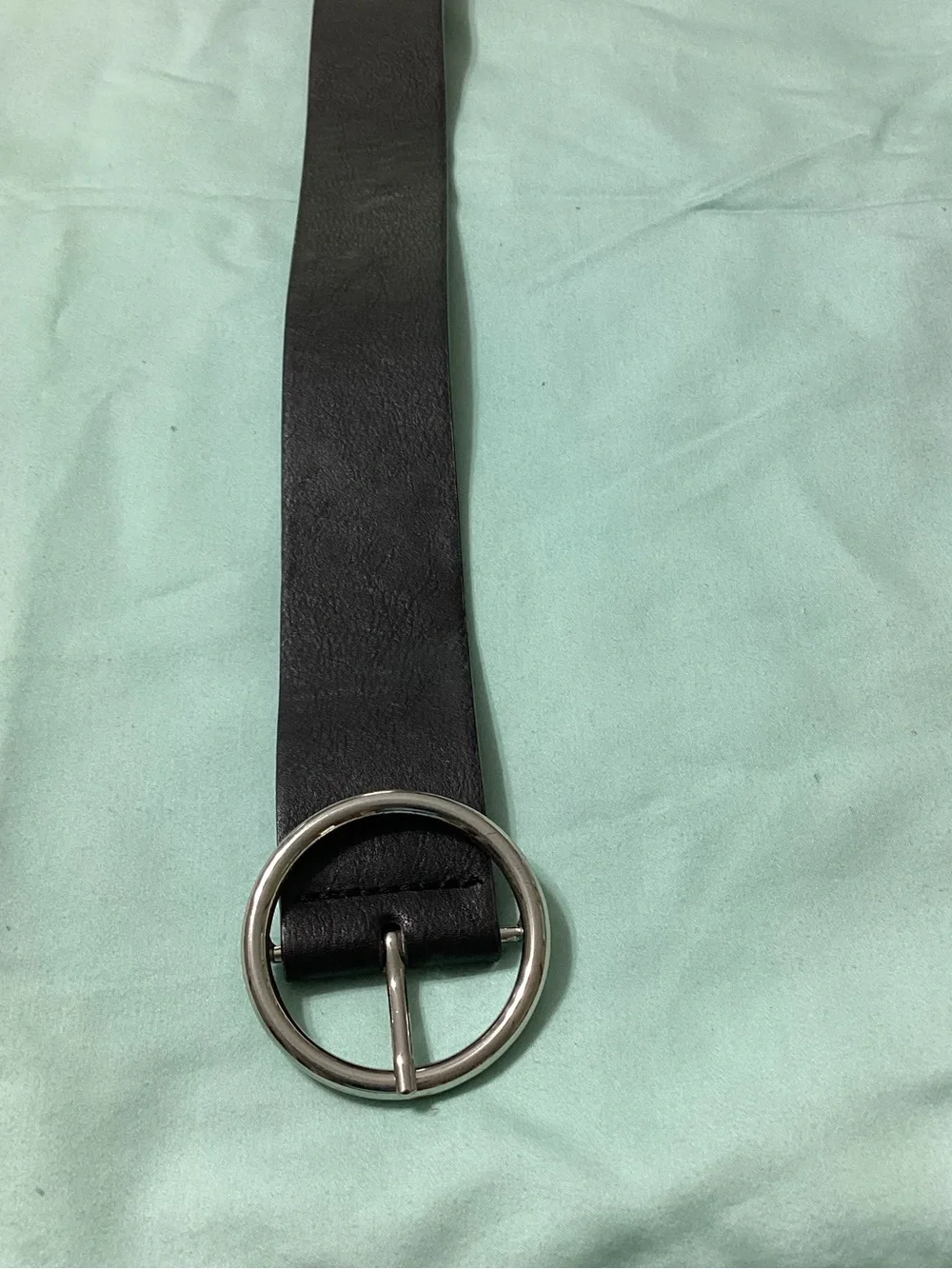 Brandy Melville OS Ladies Black Designed in Italy Silvertone Belt